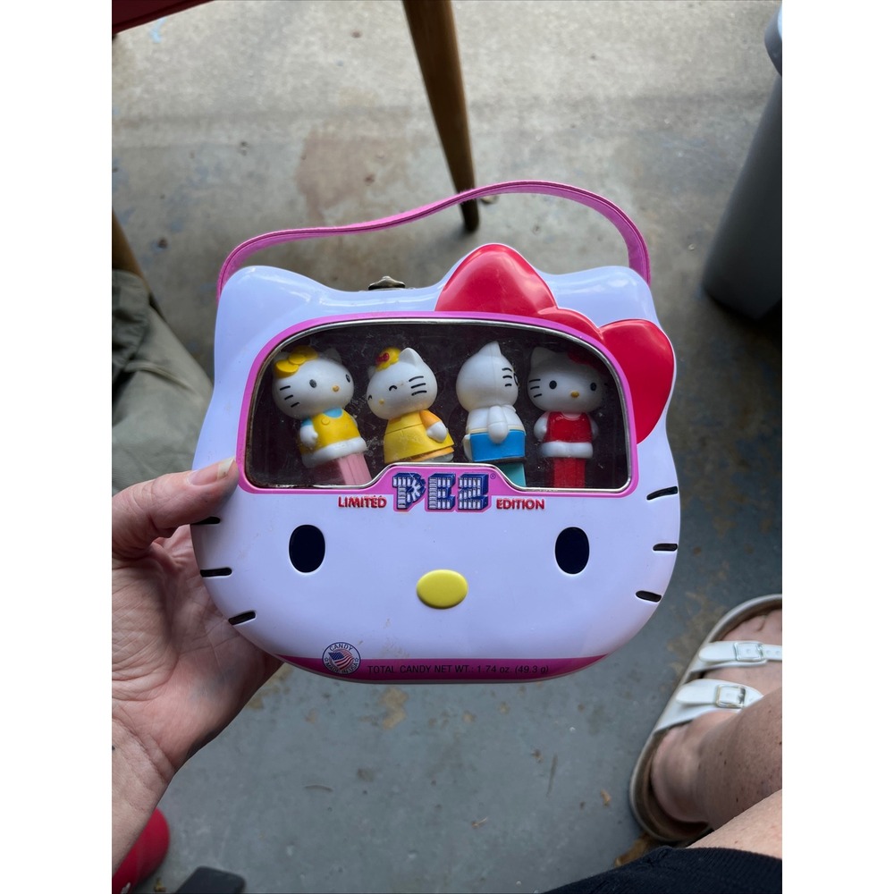 Sanrio Hello Kitty Limited Edition PEZ Gift Set Tin with 4 Mini Dispensers 2014